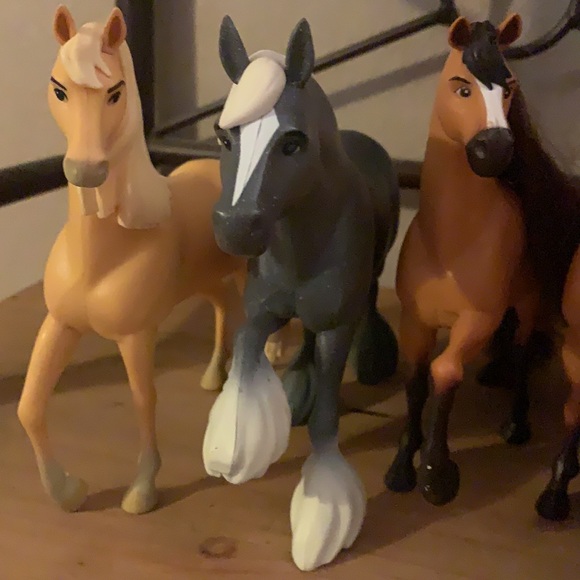 Lot of spirit horses and 1 rider - Picture 2 of 3